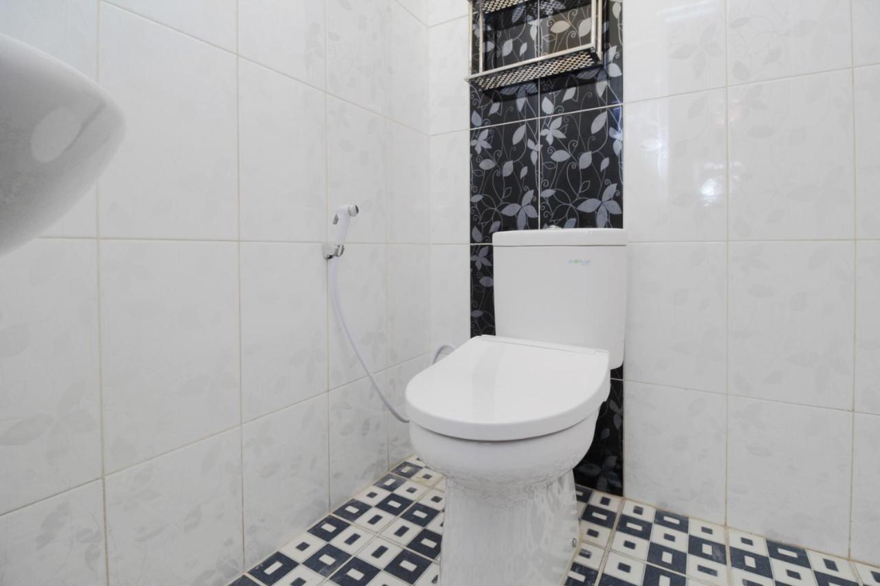 Sky Inn Glodok 1 Джакарта Экстерьер фото
